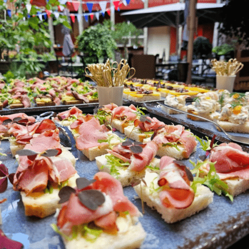 buffé och kanapéer på catering vid event